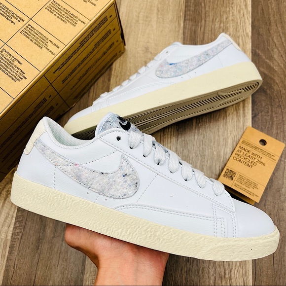 Nike Shoes - Nike Blazer Low SE
